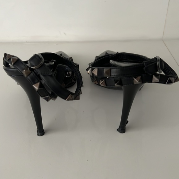 Black patent leather Valentino shoes size 41 - Picture 3 of 11